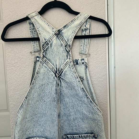 Forever 21 Acid Wash Overalls NWOT - Picture 4 of 11